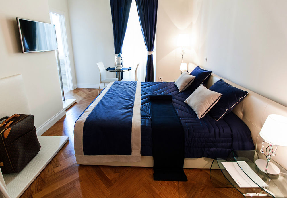 Amm Suite Rom Exteriör bild